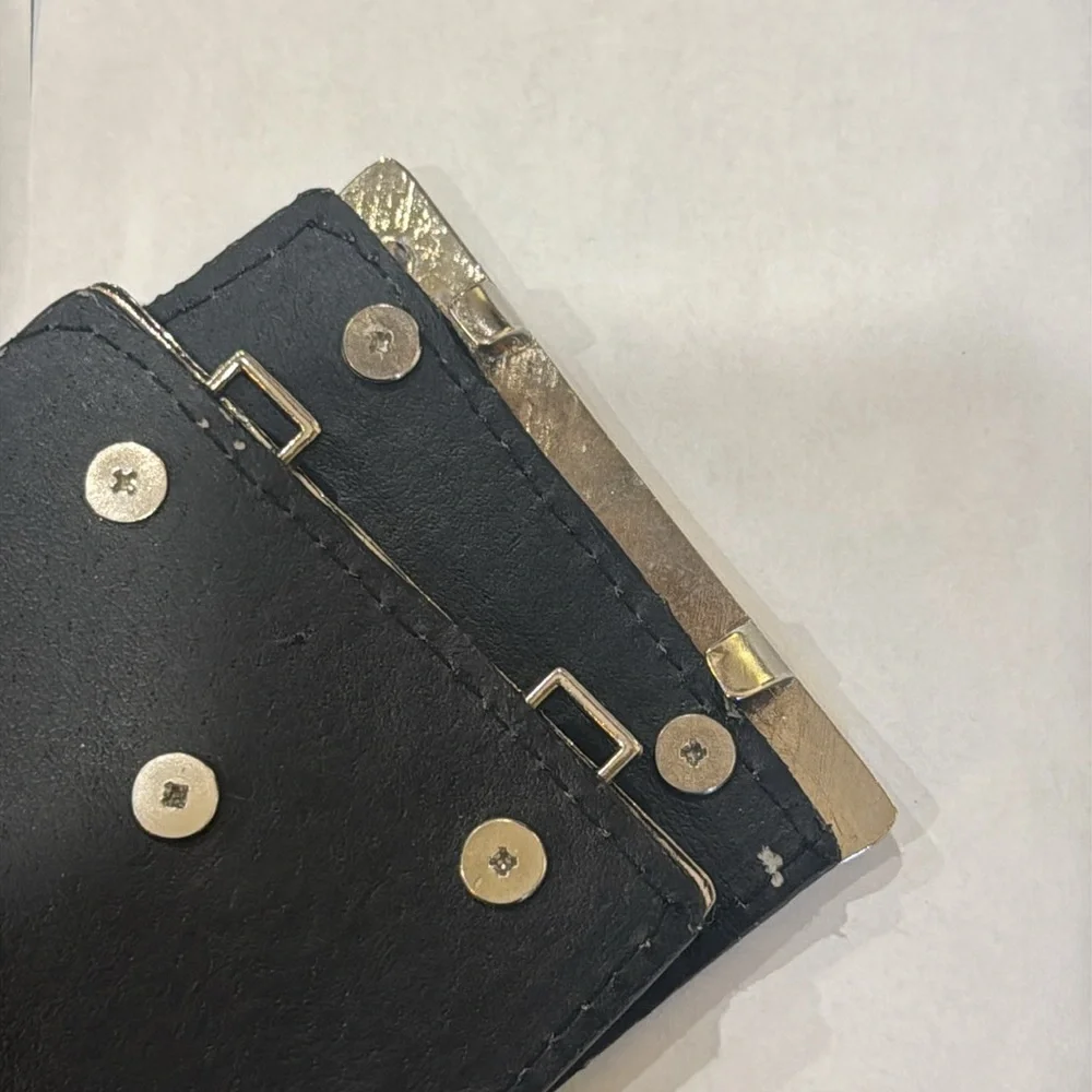 Black‎ Silver Disc Stretch Belt